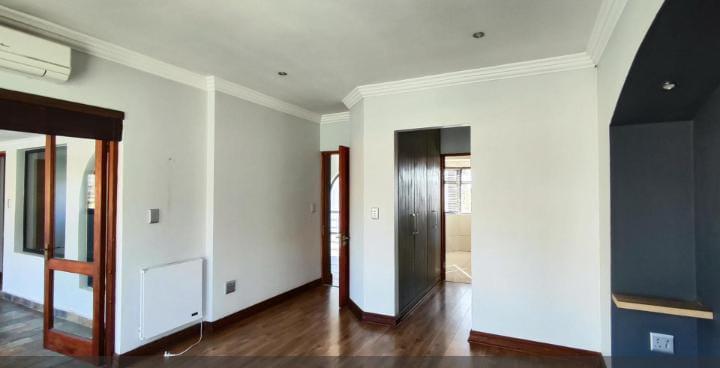 5 Bedroom Property for Sale in Glen Erasmia Gauteng