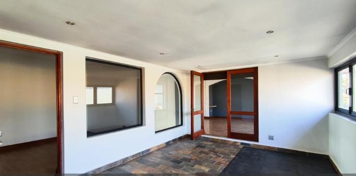 5 Bedroom Property for Sale in Glen Erasmia Gauteng