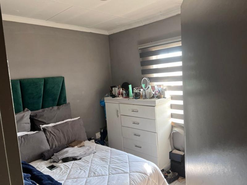 2 Bedroom Property for Sale in Fleurhof Gauteng