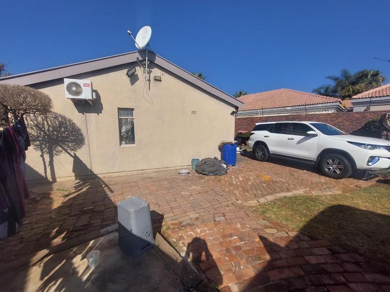 3 Bedroom Property for Sale in Laudium Gauteng