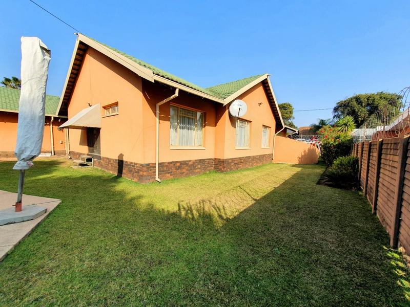 3 Bedroom Property for Sale in Dorandia Gauteng