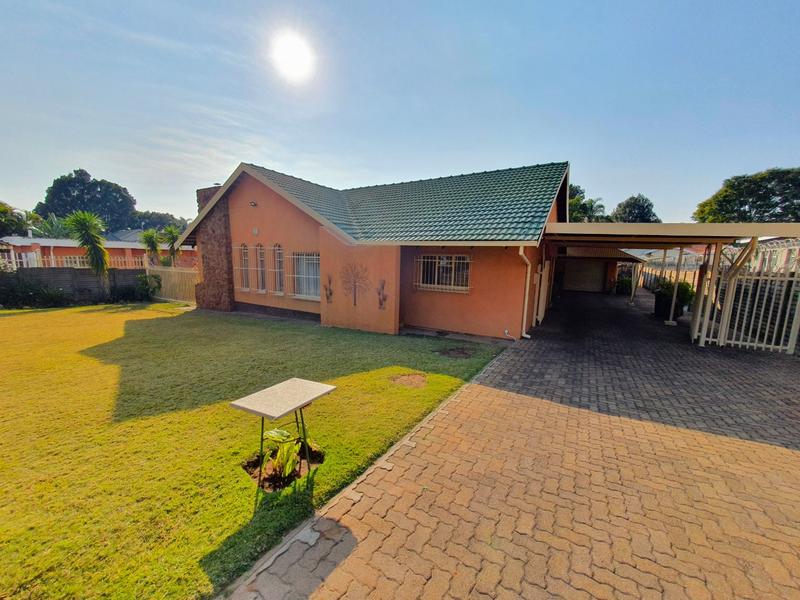 3 Bedroom Property for Sale in Dorandia Gauteng