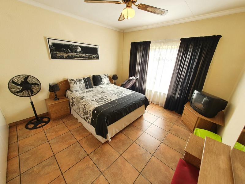 3 Bedroom Property for Sale in Dorandia Gauteng