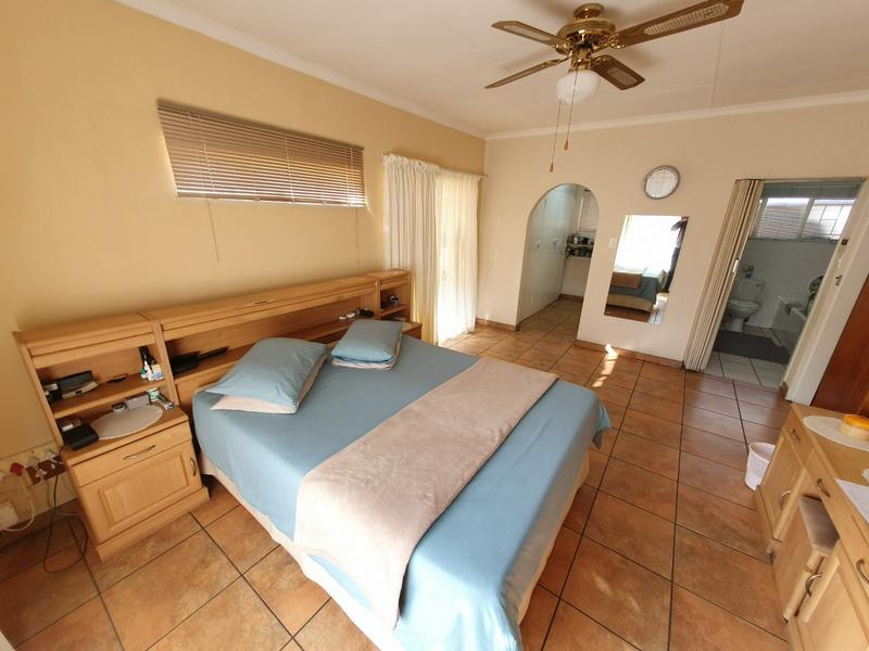 3 Bedroom Property for Sale in Dorandia Gauteng