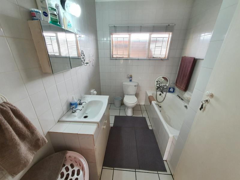 3 Bedroom Property for Sale in Dorandia Gauteng