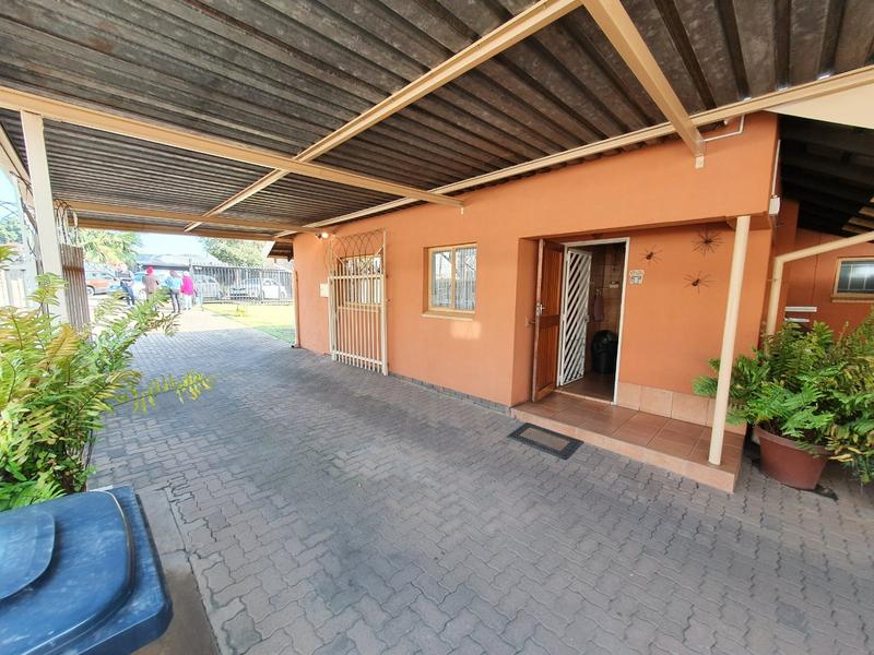 3 Bedroom Property for Sale in Dorandia Gauteng