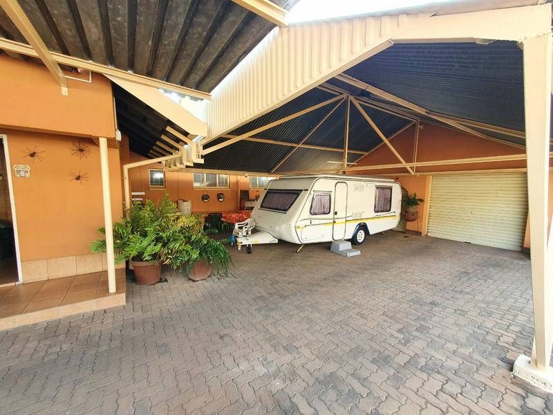 3 Bedroom Property for Sale in Dorandia Gauteng