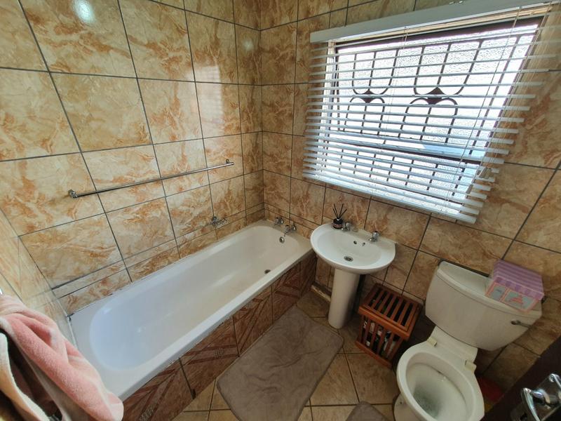 3 Bedroom Property for Sale in The Orchards Gauteng