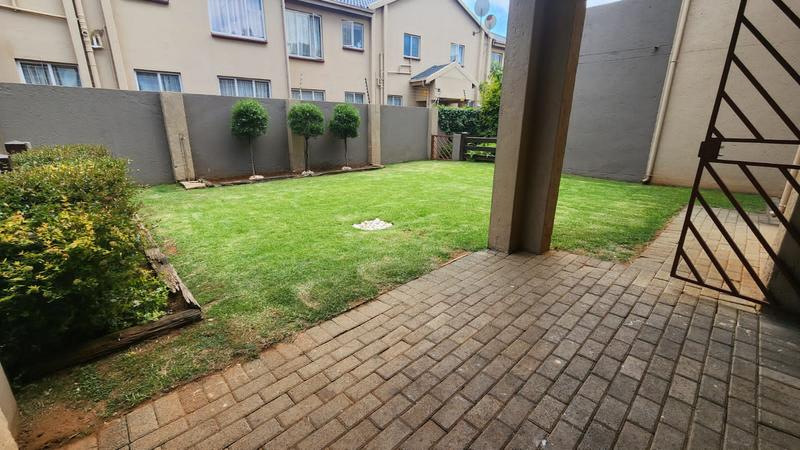 2 Bedroom Property for Sale in Lakefield Gauteng