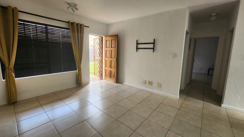 2 Bedroom Property for Sale in Lakefield Gauteng