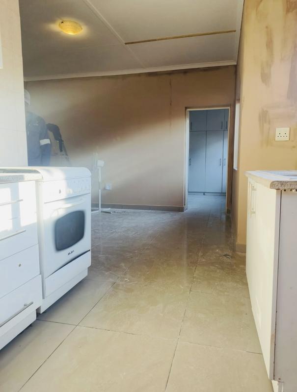 To Let 1 Bedroom Property for Rent in Kensington Gauteng