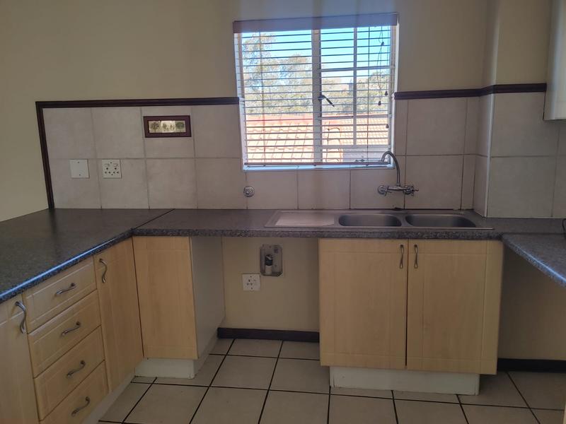 To Let 2 Bedroom Property for Rent in Eco Park Gauteng