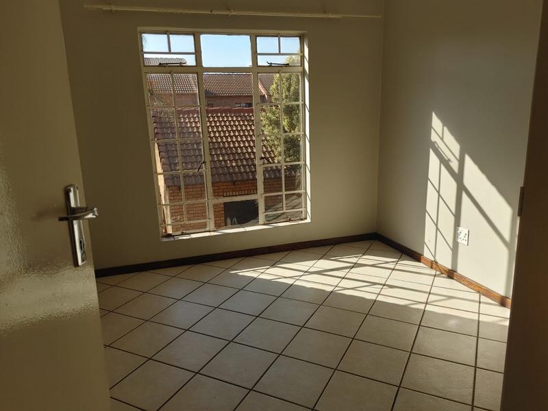 To Let 2 Bedroom Property for Rent in Eco Park Gauteng