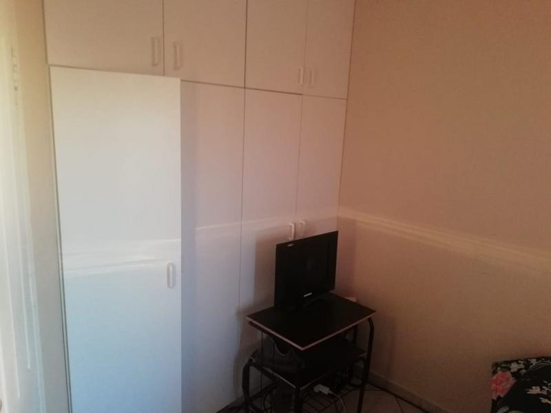 To Let 2 Bedroom Property for Rent in Homelake Gauteng