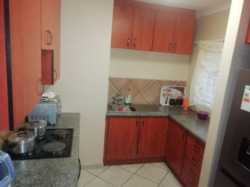To Let 2 Bedroom Property for Rent in Homelake Gauteng