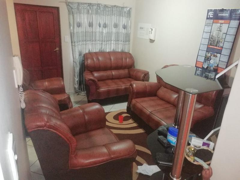 To Let 2 Bedroom Property for Rent in Homelake Gauteng