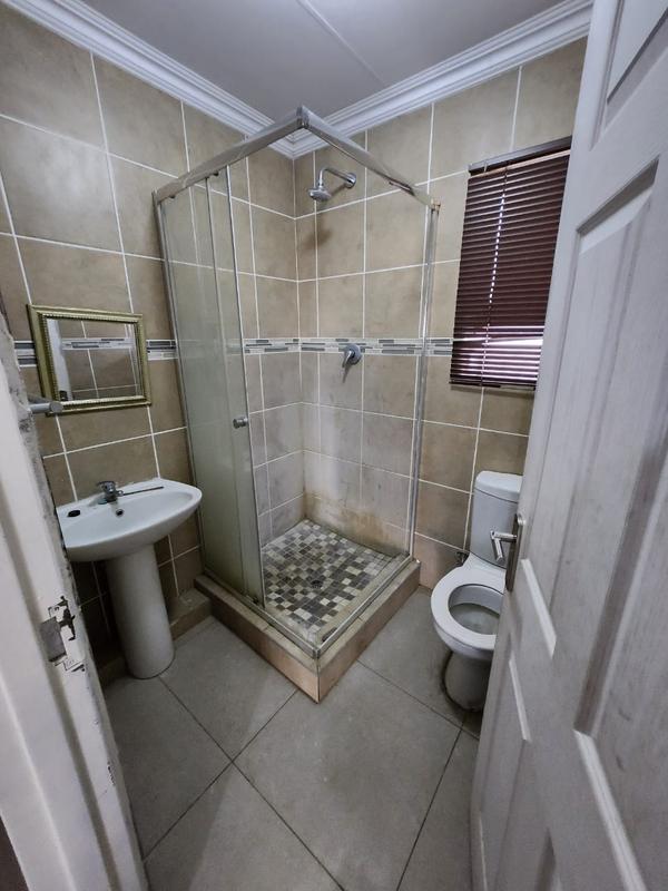 To Let 1 Bedroom Property for Rent in Diepkloof Zone 4 Gauteng