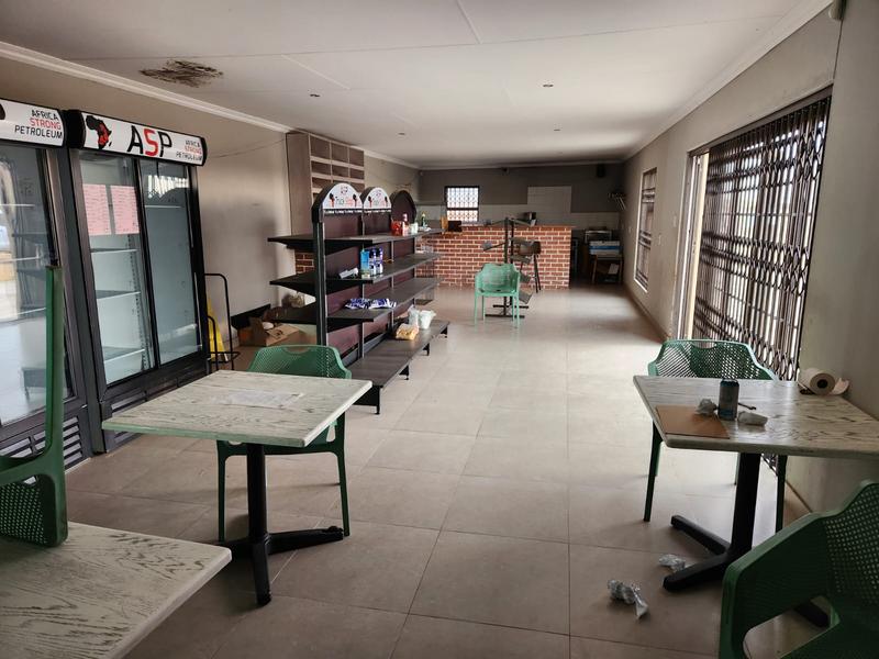 To Let 1 Bedroom Property for Rent in Diepkloof Zone 4 Gauteng