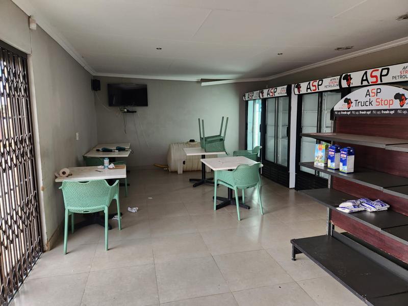 To Let 1 Bedroom Property for Rent in Diepkloof Zone 4 Gauteng