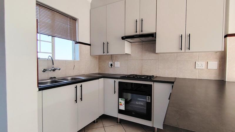 To Let 2 Bedroom Property for Rent in Noordwyk Gauteng