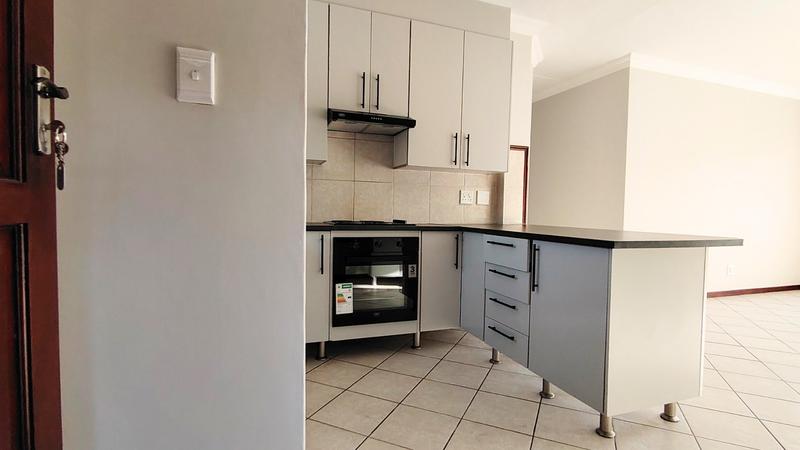 To Let 2 Bedroom Property for Rent in Noordwyk Gauteng