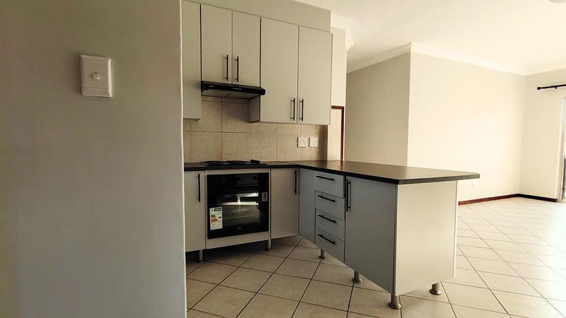 To Let 2 Bedroom Property for Rent in Noordwyk Gauteng
