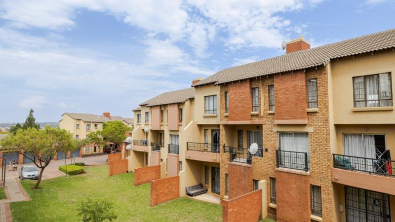 To Let 2 Bedroom Property for Rent in Noordwyk Gauteng