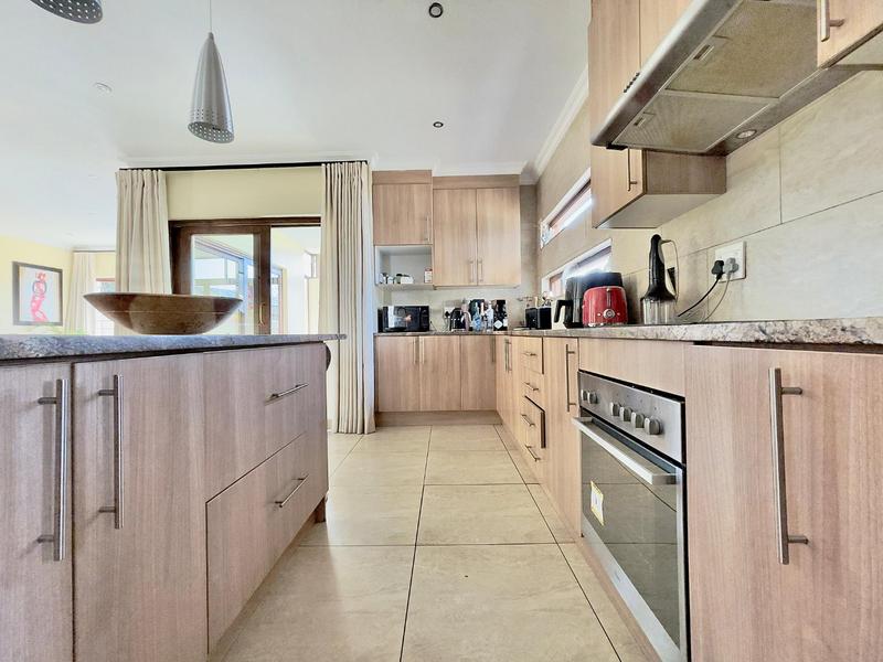 3 Bedroom Property for Sale in Thatchfield Close Gauteng