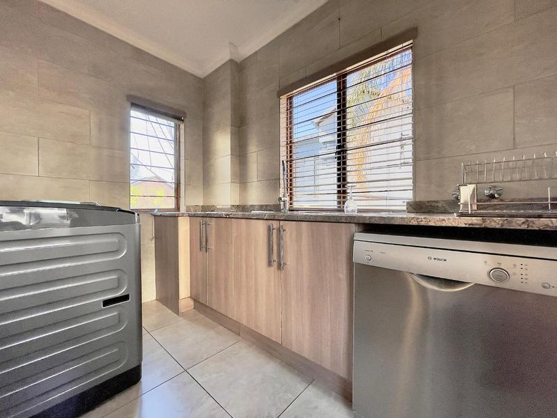 3 Bedroom Property for Sale in Thatchfield Close Gauteng