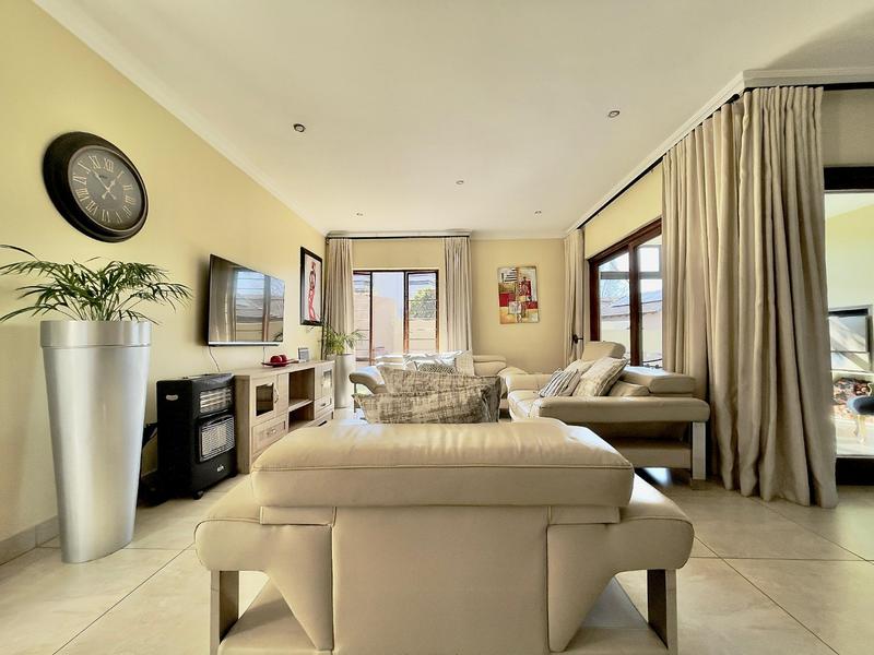 3 Bedroom Property for Sale in Thatchfield Close Gauteng