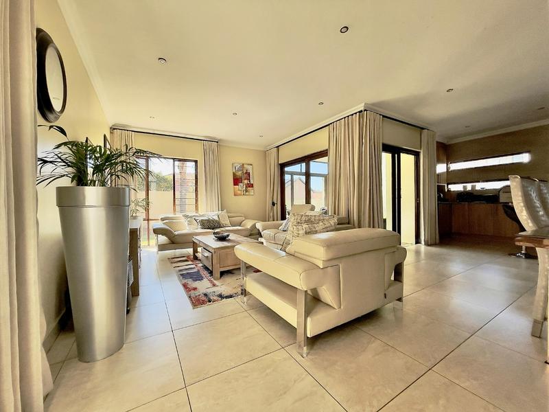 3 Bedroom Property for Sale in Thatchfield Close Gauteng