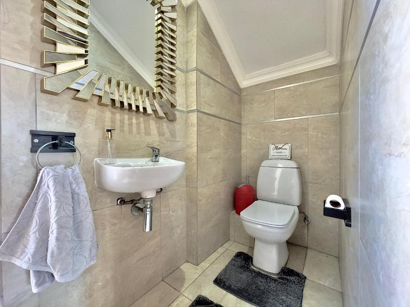 3 Bedroom Property for Sale in Thatchfield Close Gauteng