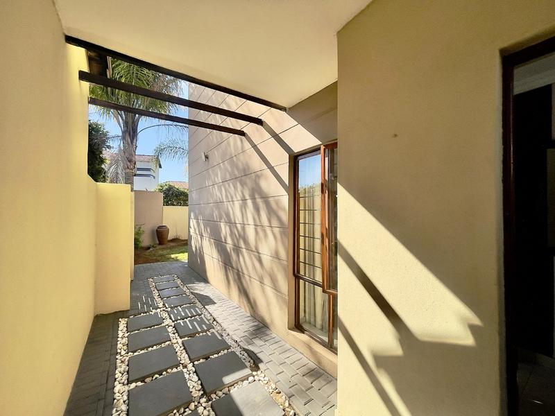 3 Bedroom Property for Sale in Thatchfield Close Gauteng