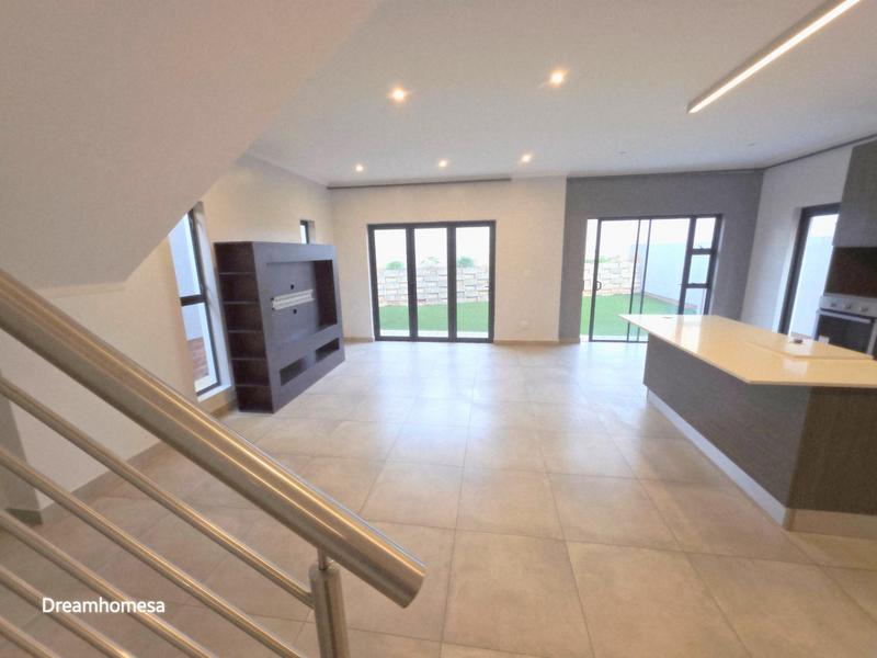 To Let 3 Bedroom Property for Rent in Morningside Gauteng