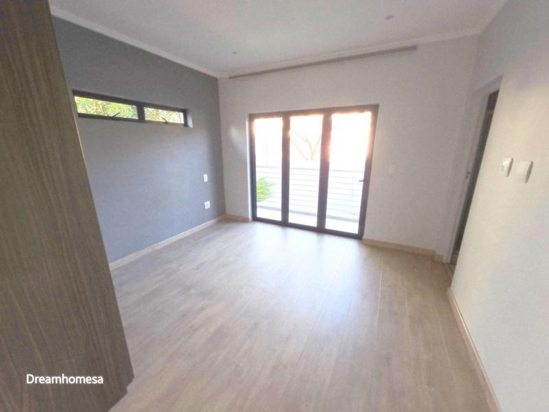 To Let 3 Bedroom Property for Rent in Morningside Gauteng
