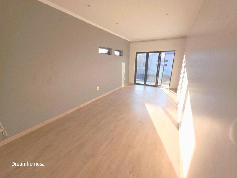 To Let 3 Bedroom Property for Rent in Morningside Gauteng