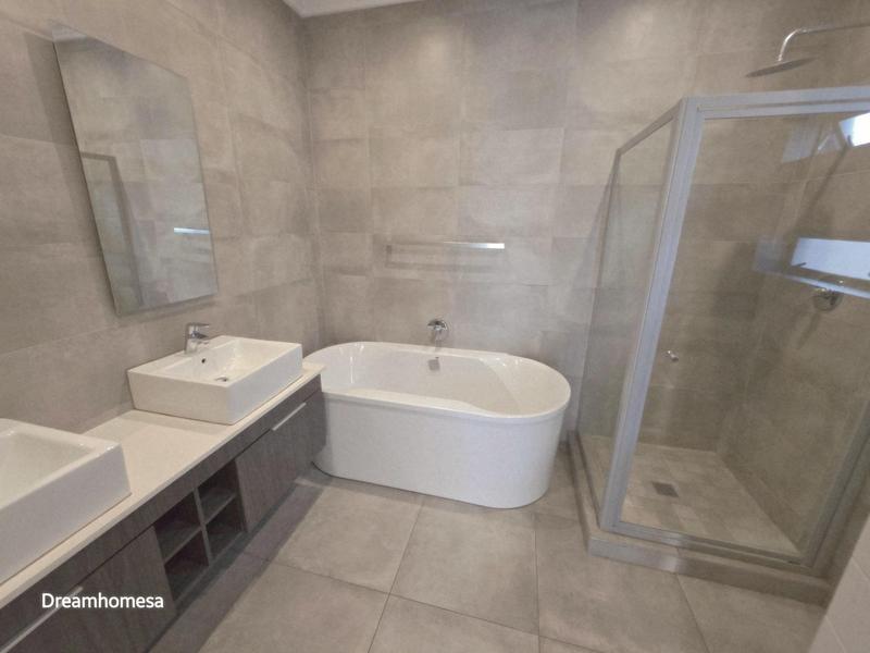 To Let 3 Bedroom Property for Rent in Morningside Gauteng