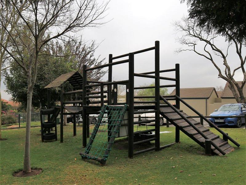 2 Bedroom Property for Sale in Bryanston Gauteng