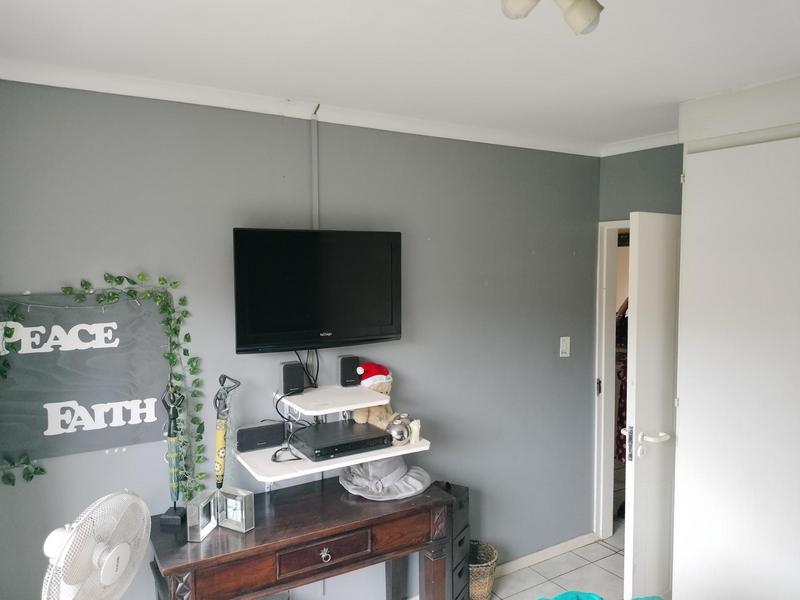 To Let 2 Bedroom Property for Rent in Die Hoewes Gauteng