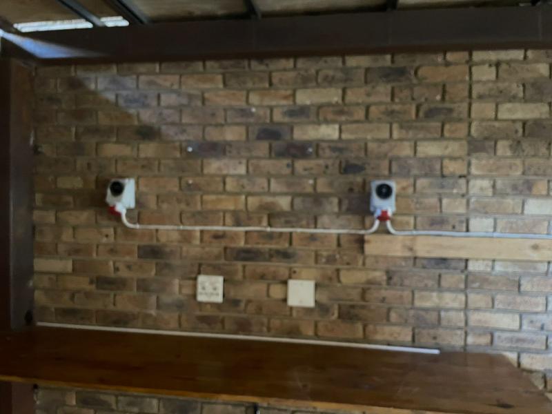 To Let commercial Property for Rent in Hennopspark Gauteng