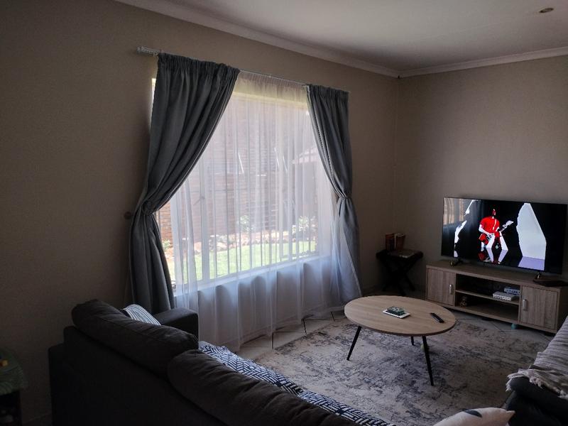 To Let 2 Bedroom Property for Rent in Rooihuiskraal North Gauteng