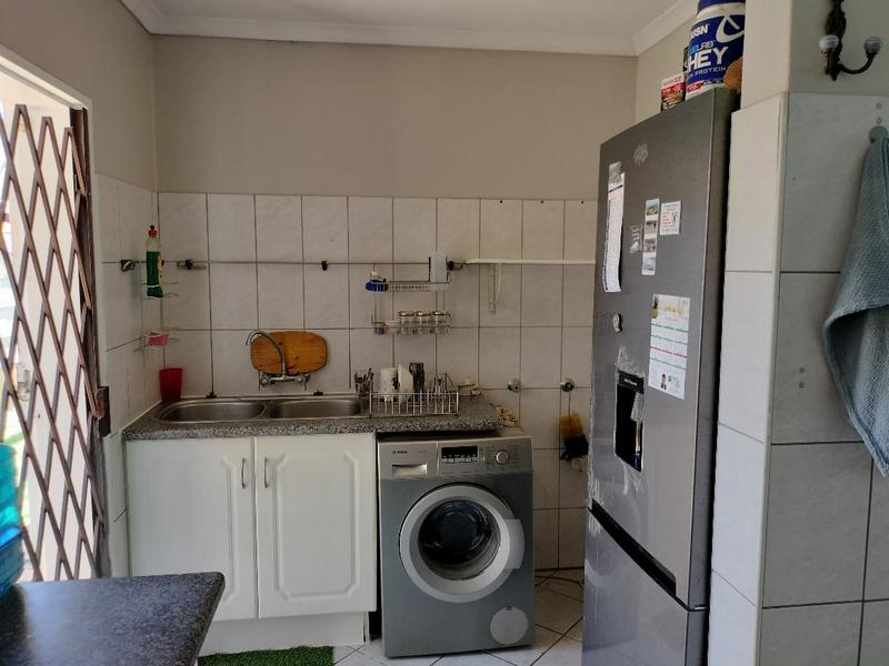 To Let 2 Bedroom Property for Rent in Rooihuiskraal North Gauteng