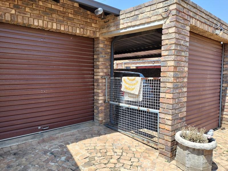 To Let 2 Bedroom Property for Rent in Rooihuiskraal North Gauteng