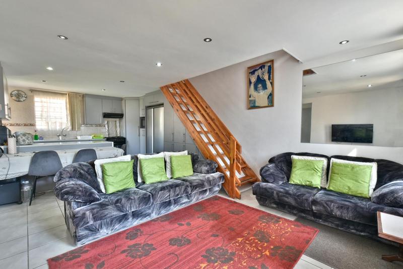 2 Bedroom Property for Sale in Radiokop Gauteng