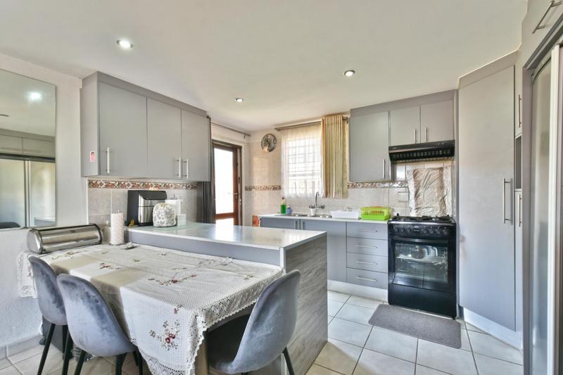 2 Bedroom Property for Sale in Radiokop Gauteng