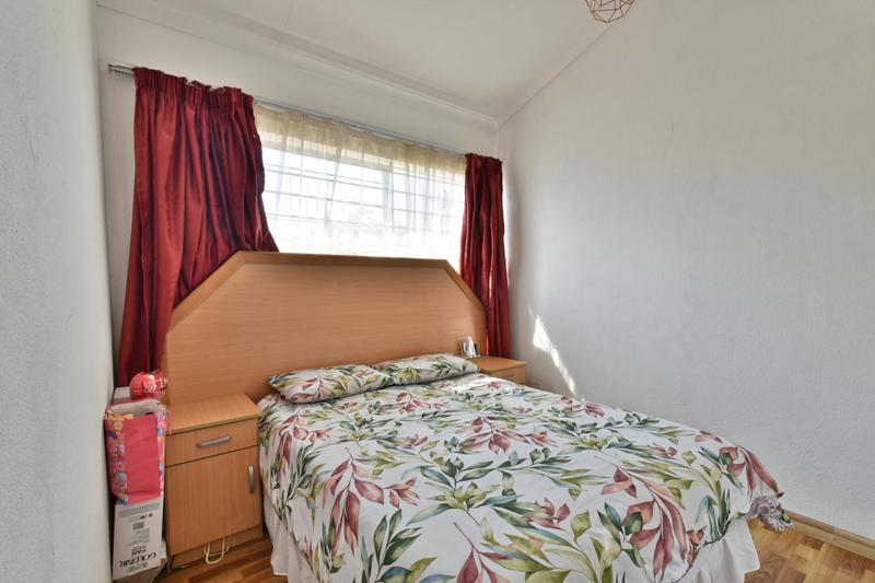 2 Bedroom Property for Sale in Radiokop Gauteng