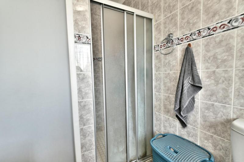 2 Bedroom Property for Sale in Radiokop Gauteng