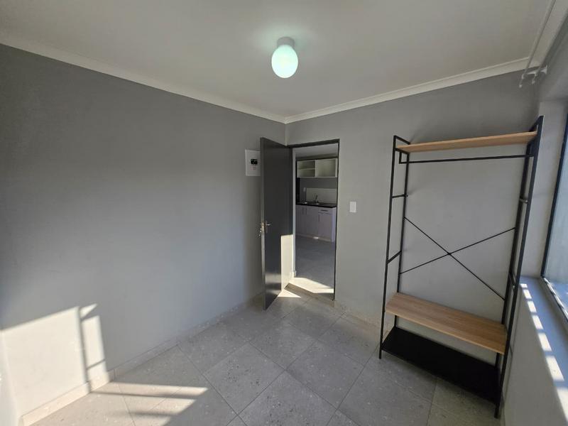 To Let 1 Bedroom Property for Rent in Germiston South Gauteng