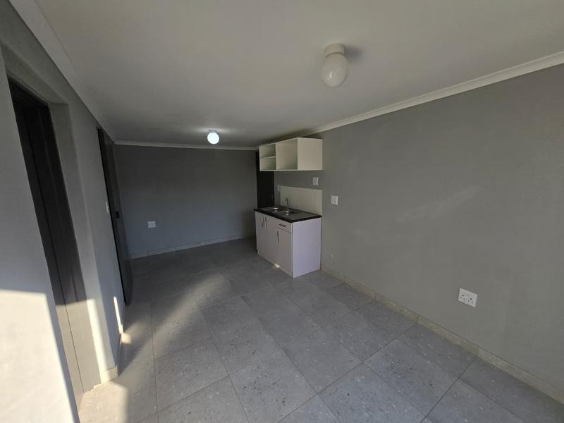 To Let 1 Bedroom Property for Rent in Germiston South Gauteng