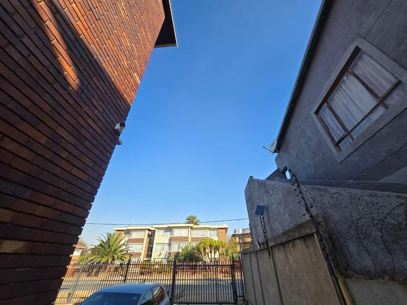 To Let 1 Bedroom Property for Rent in Germiston South Gauteng